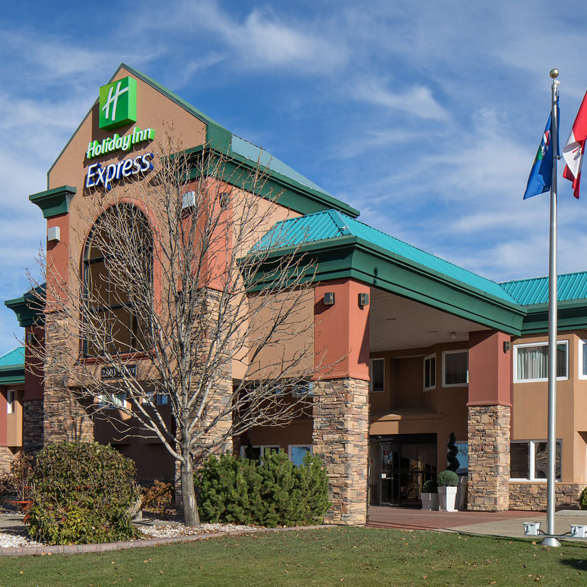Holiday Inn & Suites Red Deer South in Red Deer, AB